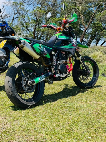 kawasaki-d-tracker-x-2011-big-3