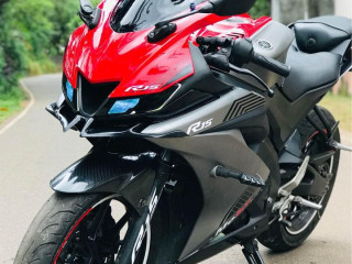 yamaha-r15