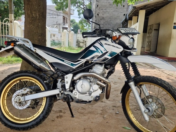yamaha-serow-250-2013-big-0