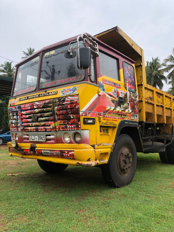 ashok-leyland-tipper-2012-big-2