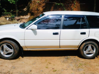 toyota-corolla-1990