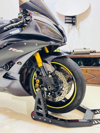 yamaha-yzf-r6-big-4