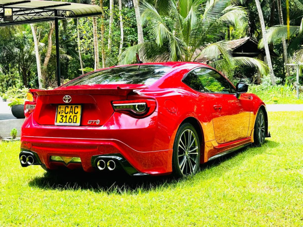 toyota-gt86-big-2