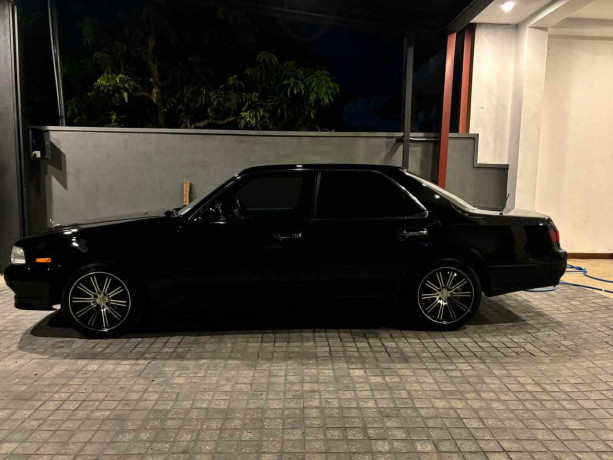 nissan-laurel-2008-big-1