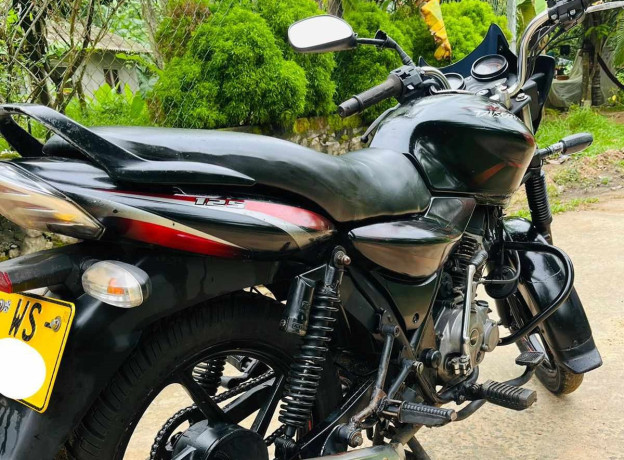 bajaj-discover-125-2011-big-0