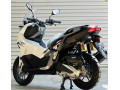 honda-adv-160-2024-small-2