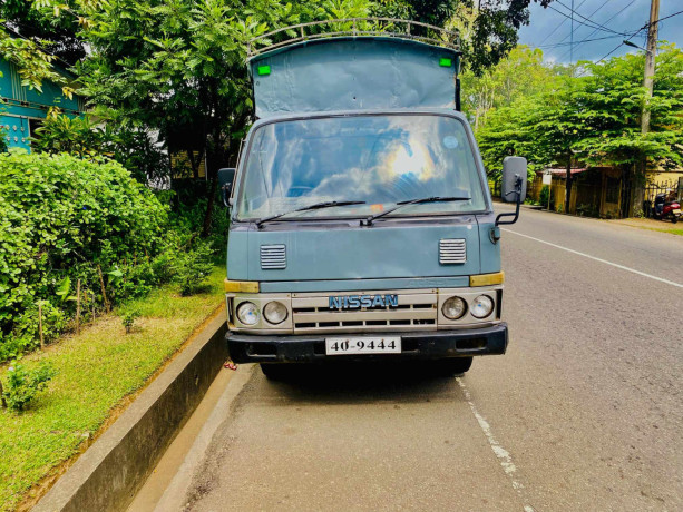 nissan-atlas-lorry-big-0