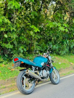 suzuki-bandit-2011-big-3