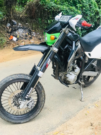 kawasaki-d-tracker-250-big-2