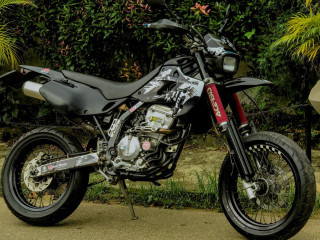 suzuki-sb-tracker-250