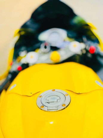 yamaha-r1-big-4