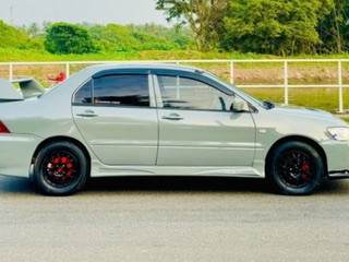 mitsubishi-lancer-cs1-glx-2002