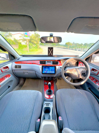 mitsubishi-lancer-cs1-glx-2002-big-3
