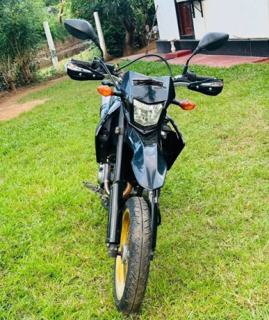 honda-crf-250m-2015-big-1
