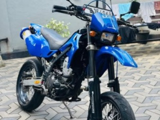 kawasaki-d-tracker-250-2023-big-0