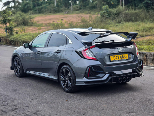 honda-civic-tech-pack-2017-big-1