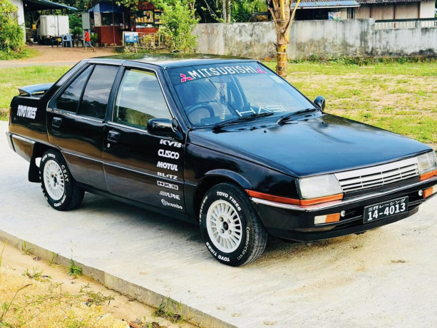 mitsubishi-lancer-c12-big-0