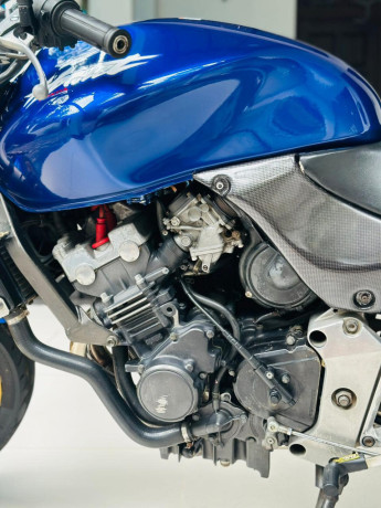 honda-hornet-250-2015-big-3