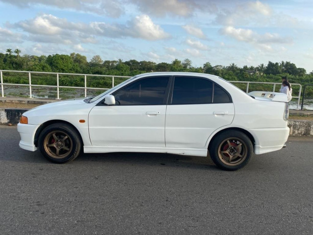 Mitsubishi lancer ck1 2000, Colombo