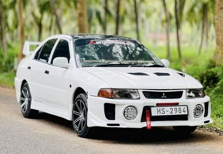 mitsubishi-lancer-ck1a-2000-big-0