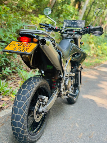 kawasaki-d-tracker-big-1