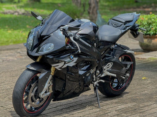 bmw-s1000rr-2018