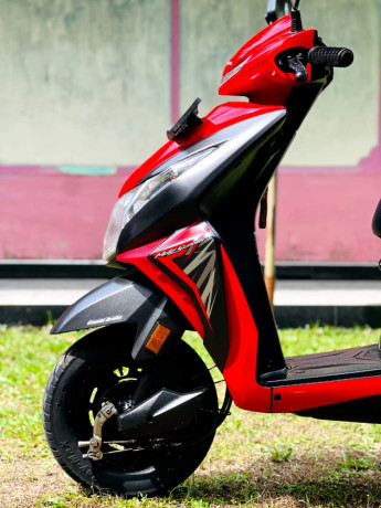 honda-dio-2017-onlight-big-4