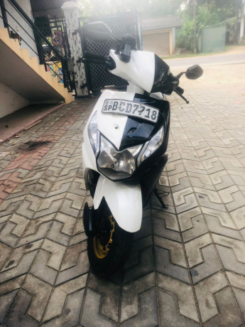 honda-dio-2015-big-1