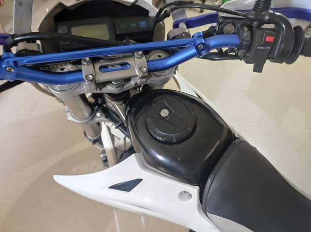 kawasaki-dtracker-250-d2-2023-big-3
