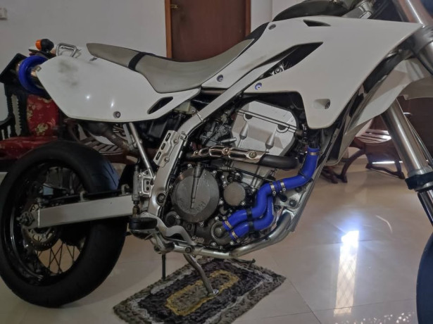 kawasaki-dtracker-250-d2-2023-big-1