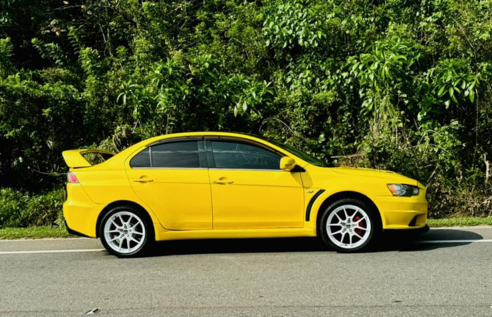 mitsubishi-lancer-ex-2008-big-1