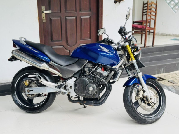 honda-hornet-ch125-2013-big-1