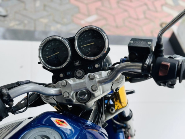 honda-hornet-ch125-2013-big-4