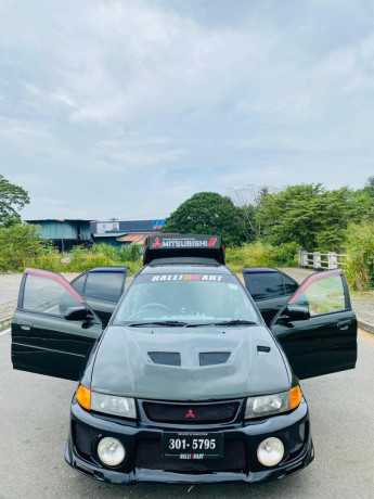 mitsubishi-lancer-ck2-1999-big-3