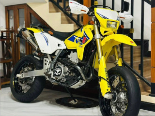 suzuki-drz-400-k7-2023