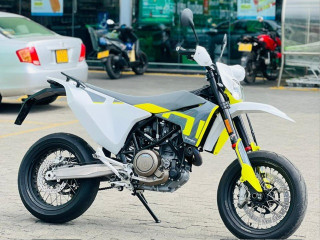 husqvarna-701-2020