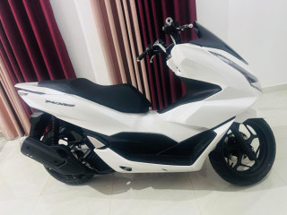 honda-pcx-160-2024