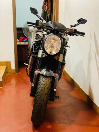 mv-agusta-1078cc-2012-big-3
