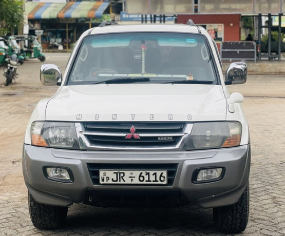 mitsubishi-montero-2001-big-2