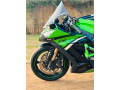 kawasaki-ninja-zx10r-2015-small-3