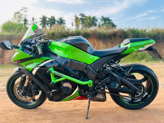 kawasaki-ninja-zx10r-2015