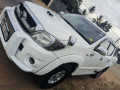 toyota-hilux-vigo-2011-small-0