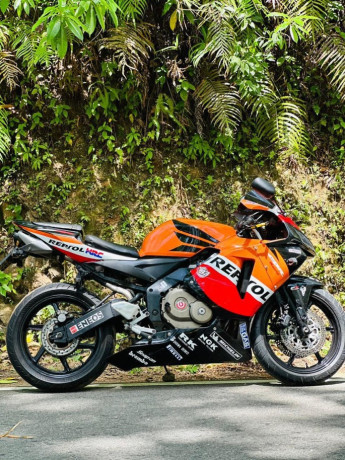 Honda cbr mc22 2012, Warakapola