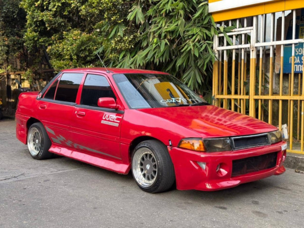 ford-laser-1990-big-0
