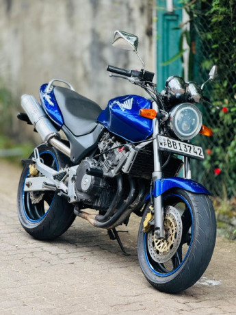 honda-hornet-ch110-2014-big-3
