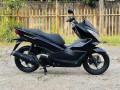 honda-pcx-2017-small-0