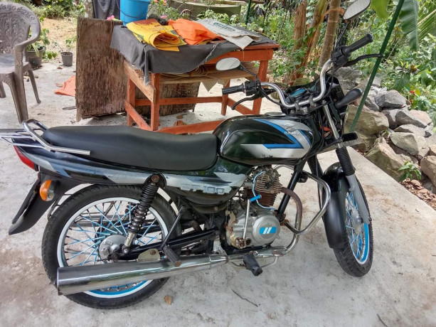 bajaj-ct100-2008-big-3