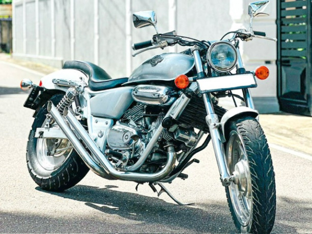 honda-magna-250-big-2