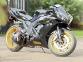 yamaha-r1-2005-small-0