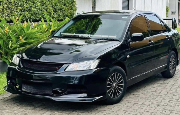 mitsubishi-lancer-cs1-2004-big-0